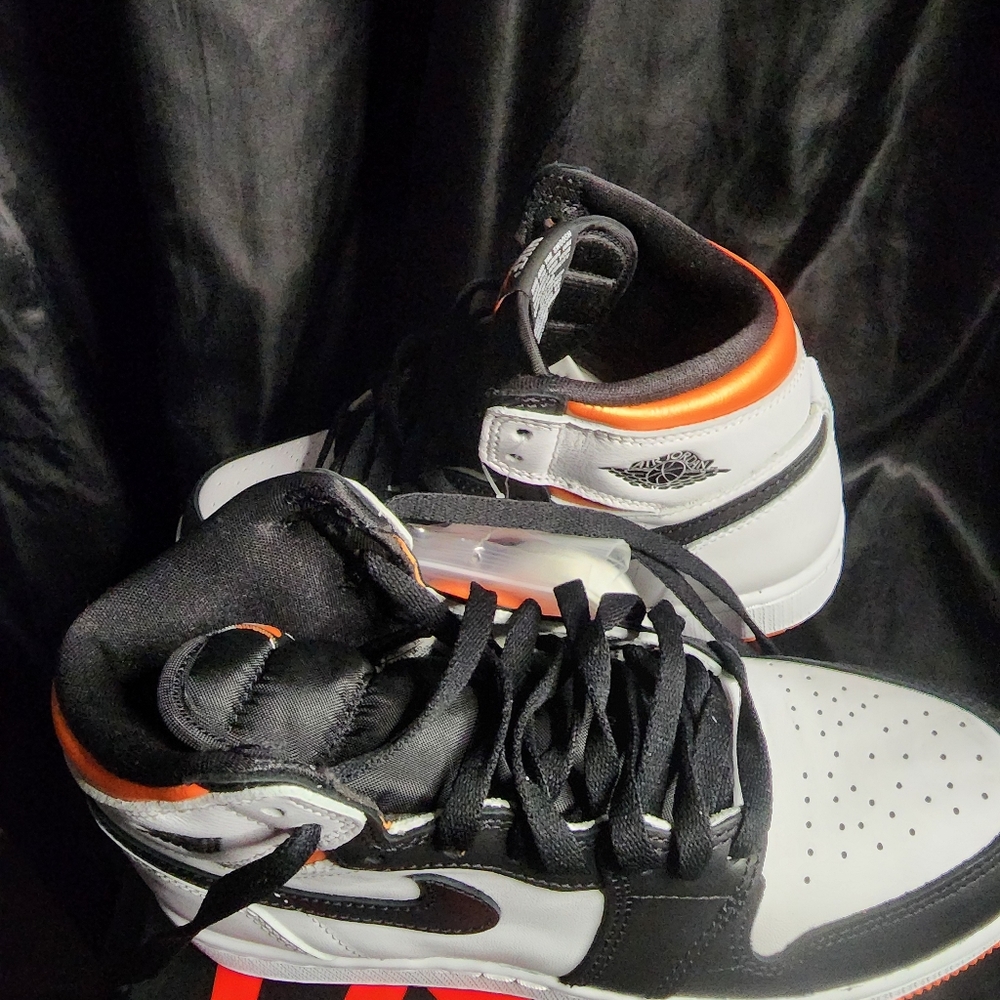 Youth size 6y Air Jordan 1 Brand New